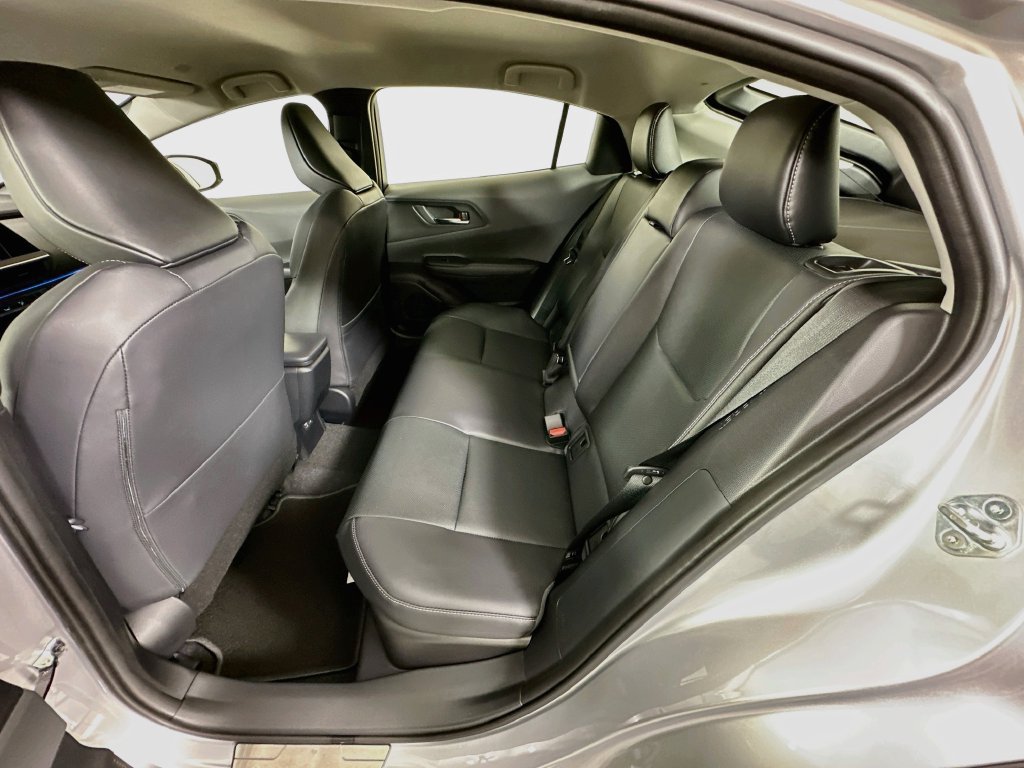 Used 2026 Toyota Prius XLE FWD image 24