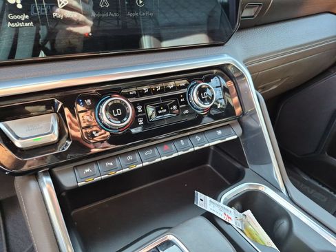 Used 2023 GMC Sierra 1500 Denali AWD/4WD image 29