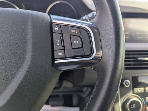 Used 2019 Land Rover Discovery Sport image 29