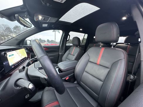 Used 2024 Chevrolet Traverse RS w/ LPO, Floor Liner Package image 27