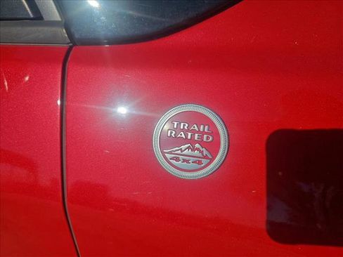 Used 2019 Jeep Compass Trailhawk w/ Cold Weather Group image 9