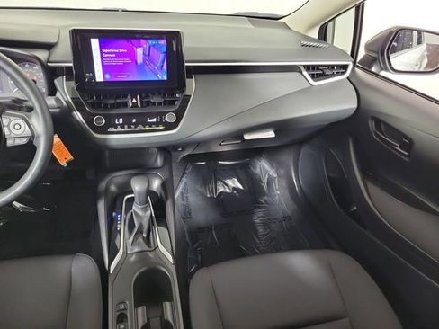 Used 2025 Toyota Corolla LE FWD image 17