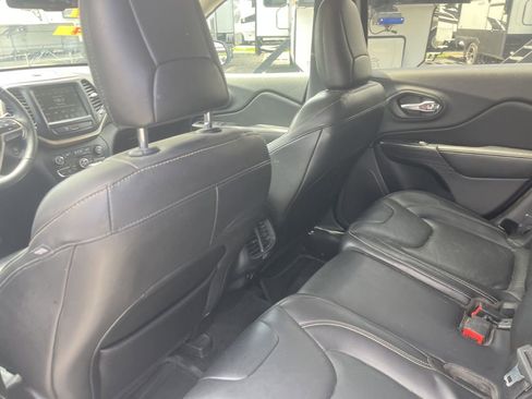 Used 2016 Jeep Cherokee Limited w/ Trailer Tow Group AWD/4WD image 15