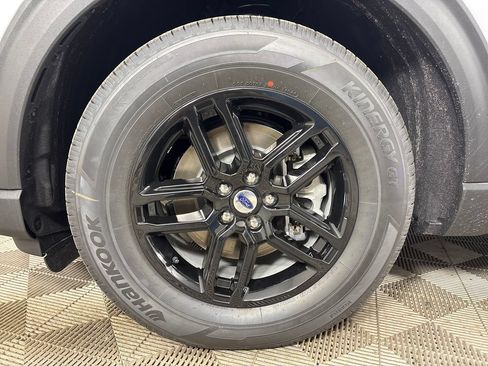New 2026 Ford Explorer Active w/ Active Comfort Package RWD image 11