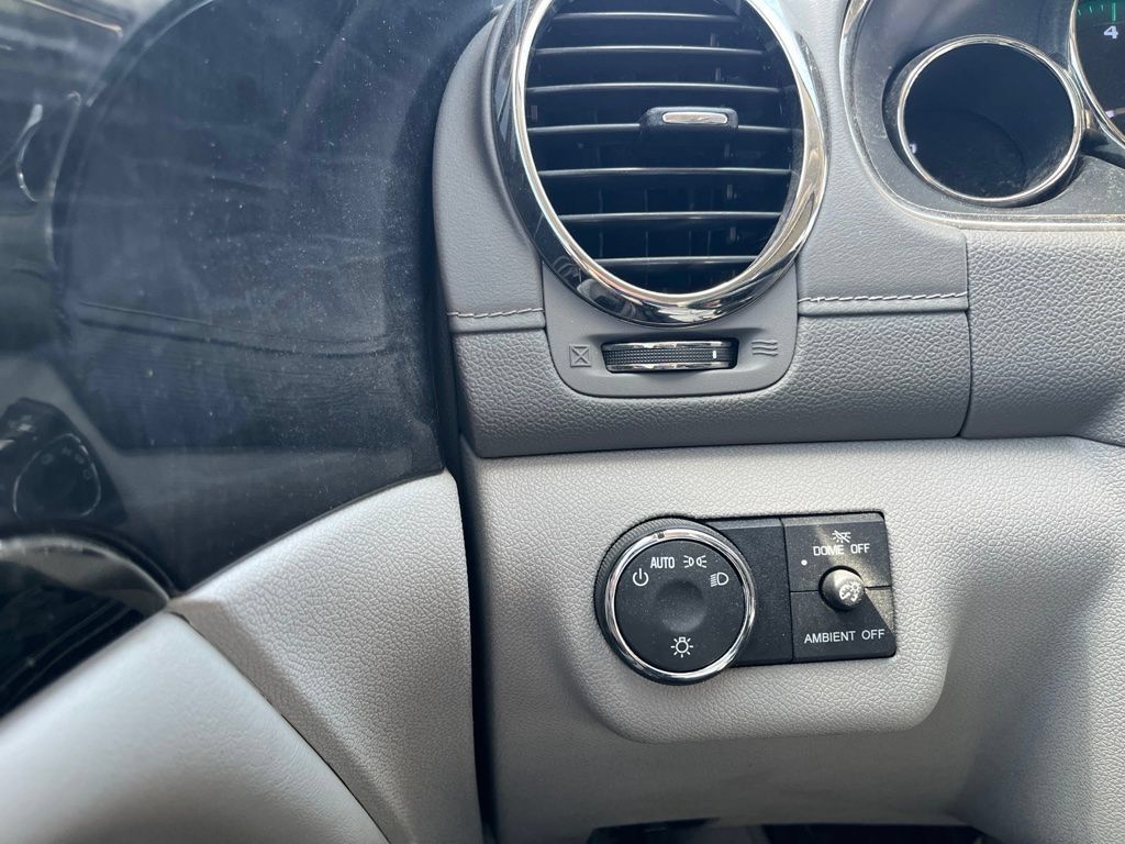Used 2017 Buick Enclave Convenience FWD image 11
