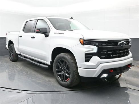 Used 2025 Chevrolet Silverado 1500 RST w/ Redline Edition image 2