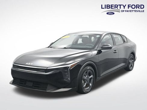 Used 2025 Kia K4 FWD image 1