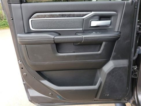 Used 2020 RAM 3500 Big Horn w/ Night Edition image 12