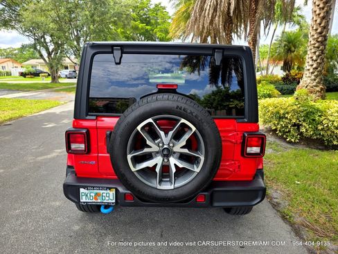 Used 2024 Jeep Wrangler Unlimited w/ Convenience Group AWD/4WD image 75