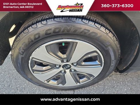 Used 2018 Kia Niro LX image 26