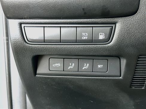 Used 2025 MAZDA CX-50 AWD 2.5 Hybrid w/ Premium Pkg image 17