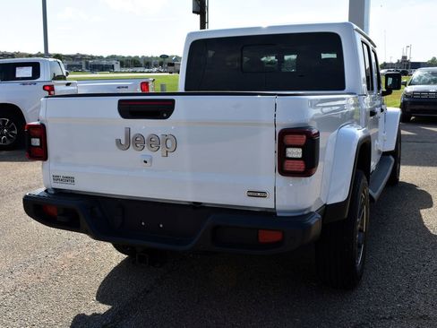 Used 2020 Jeep Gladiator Overland AWD/4WD image 10