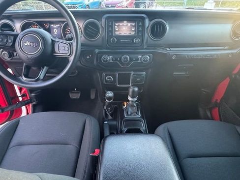 Used 2019 Jeep Wrangler Unlimited Sport image 12