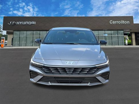 Certified 2025 Hyundai Elantra Sport FWD image 2