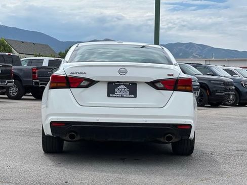 Used 2024 Nissan Altima 2.5 SR FWD image 7
