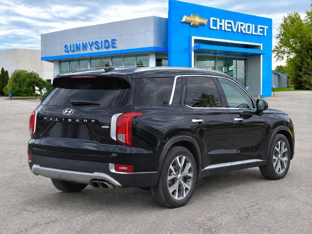 Used 2021 Hyundai Palisade SEL w/ Premium Package AWD/4WD image 3
