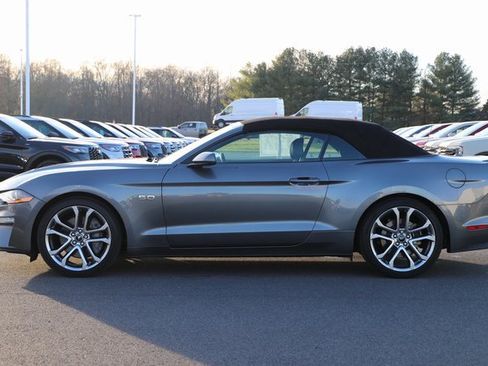 Used 2021 Ford Mustang GT Premium w/ Equipment Group 401A image 3