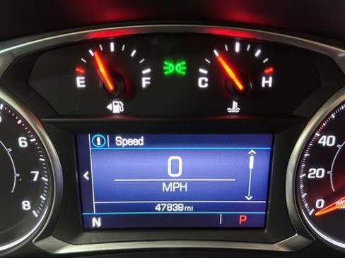 Used 2022 GMC Terrain SLE w/ Driver Convenience Package image 11