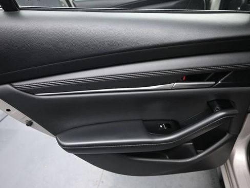 Used 2024 MAZDA MAZDA3 s FWD image 18