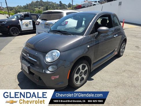 Used 2017 FIAT 500 e FWD image 2