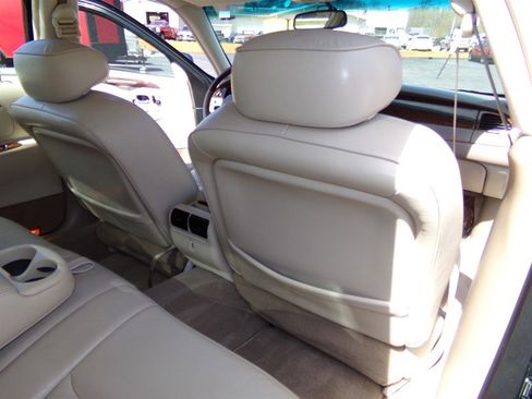 Used 2002 Lincoln Town Car Signature RWD image 27