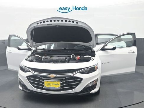 Used 2024 Chevrolet Malibu LT FWD image 37