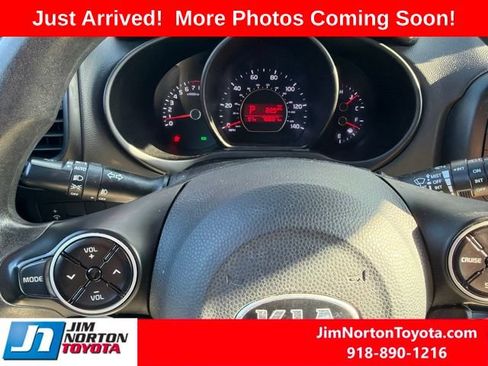 Used 2018 Kia Soul + FWD image 7