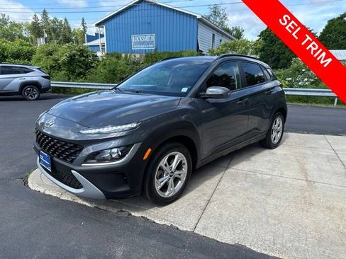Used 2023 Hyundai Kona SEL w/ Cargo Package AWD/4WD image 4