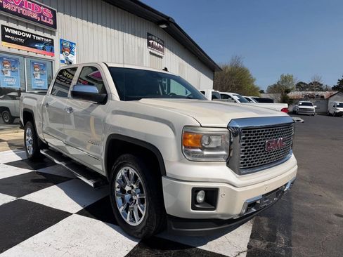 Used 2014 GMC Sierra 1500 Denali w/ Driver Alert Package image 3