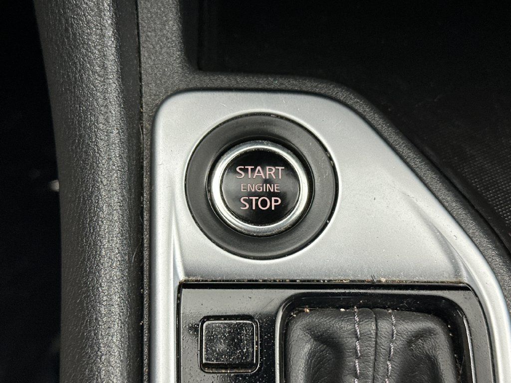 Used 2025 Nissan Sentra SV FWD image 20