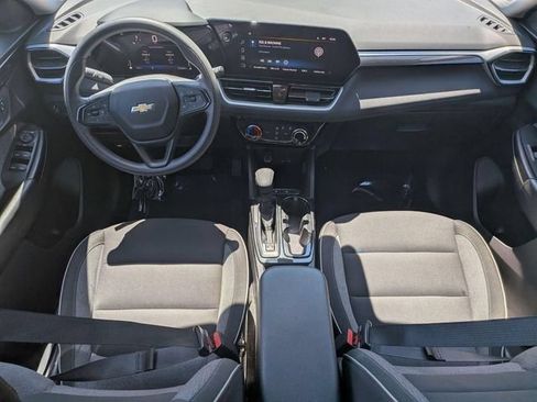 Used 2024 Chevrolet TrailBlazer LT FWD image 26
