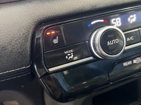 Used 2024 Honda Pilot Touring image 10