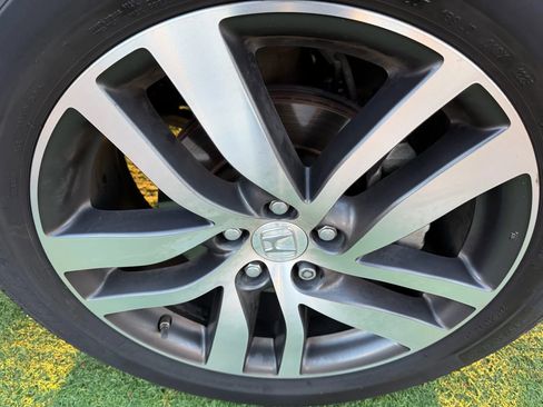 Used 2018 Honda Pilot Touring image 37