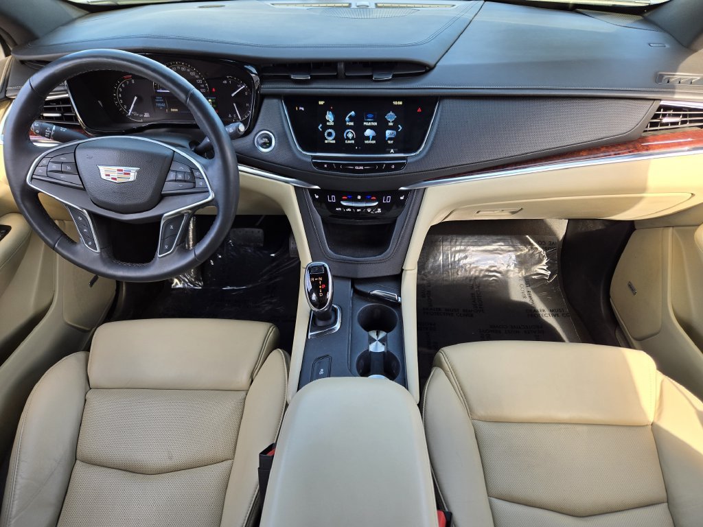 Used 2017 Cadillac XT5 Luxury w/ Driver Awareness Package FWD image 34