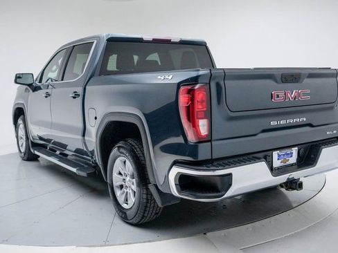 Used 2022 GMC Sierra 1500 SLE image 3