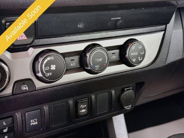 Used 2019 Toyota Tacoma SR5 AWD/4WD image 15