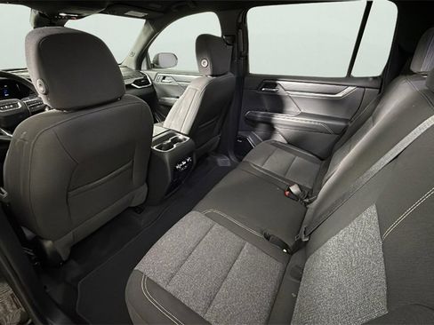 Used 2025 GMC Acadia Elevation image 27