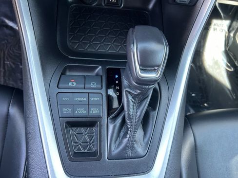 Used 2025 Toyota RAV4 XLE Premium AWD/4WD image 27