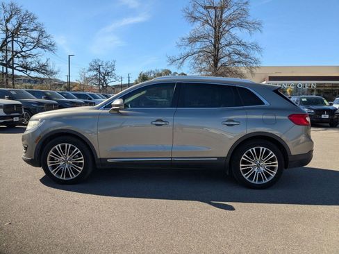 Used 2017 Lincoln MKX Reserve w/ Lincoln MKX Climate Package image 6