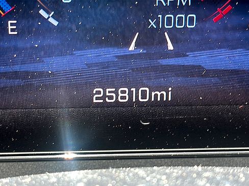Used 2024 Chevrolet Traverse Z71 AWD/4WD image 7