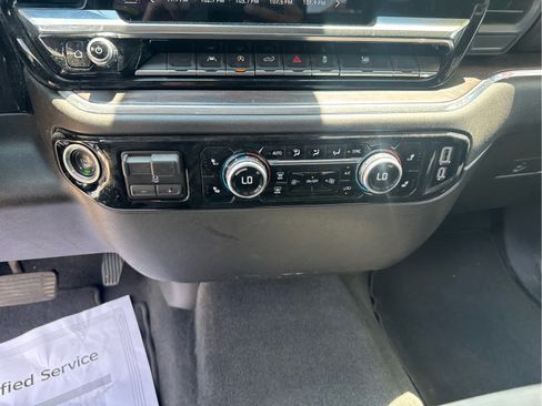 Used 2025 GMC Sierra 1500 SLT RWD image 31