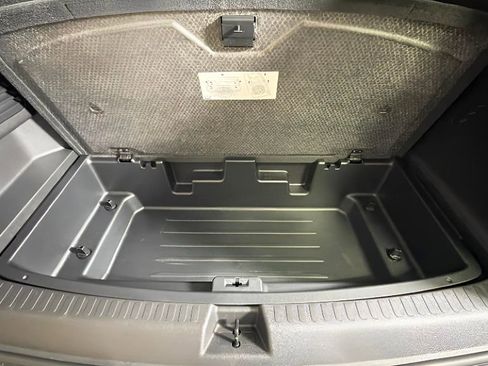 Certified 2026 Chevrolet Traverse LT FWD image 31