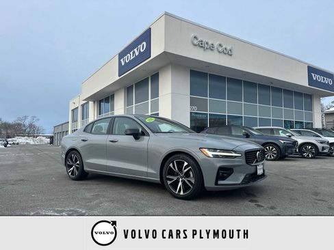 Used 2025 Volvo S60 B5 Plus image 1