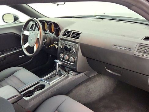 Used 2010 Dodge Challenger R/T RWD image 24