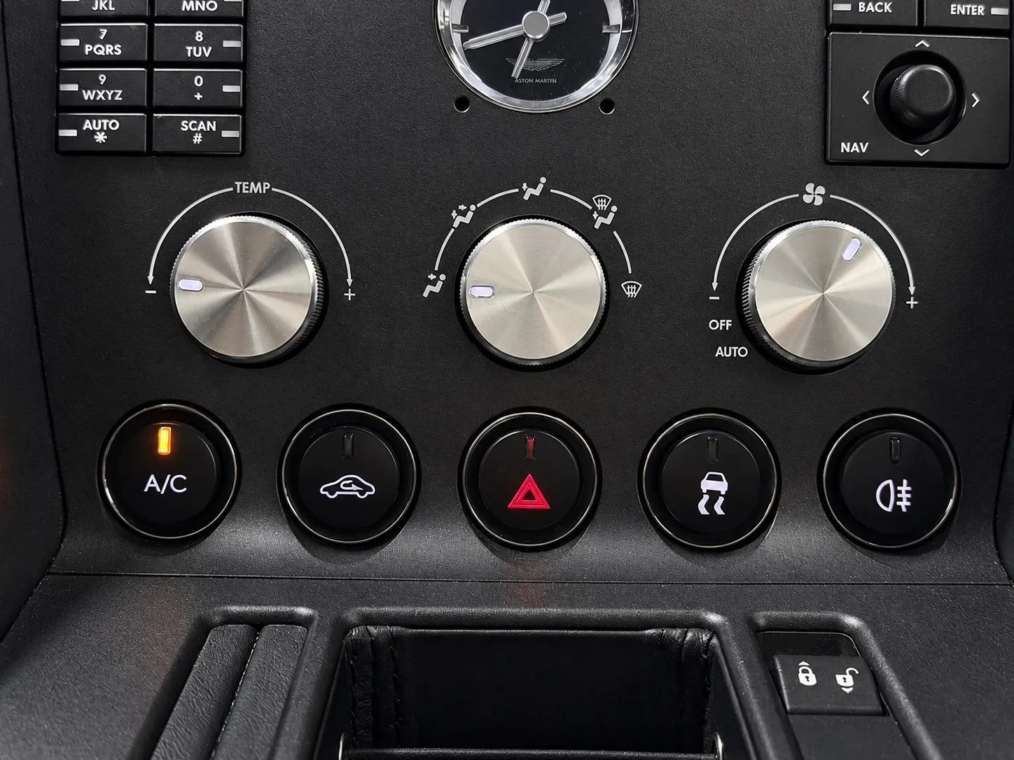 Used 2008 Aston Martin V8 Vantage Coupe RWD image 33