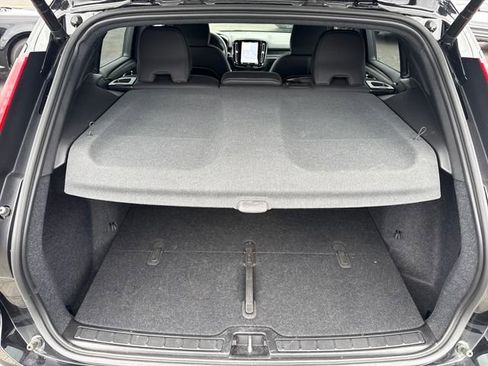 Used 2023 Volvo XC40 Recharge Ultimate AWD/4WD image 12