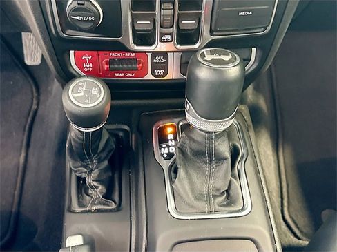 Used 2024 Jeep Wrangler Unlimited Rubicon image 17