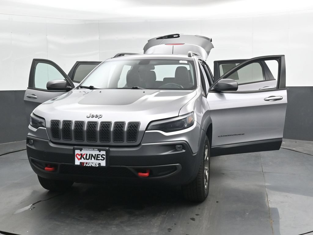 Used 2020 Jeep Cherokee Trailhawk AWD/4WD image 49