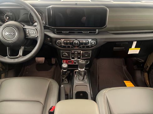 New 2025 Jeep Gladiator Mojave AWD/4WD image 13