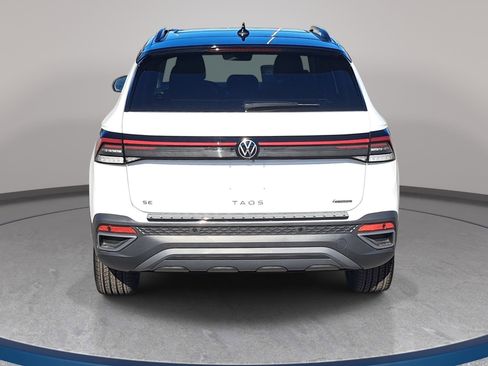 New 2026 Volkswagen Taos SE AWD/4WD image 6
